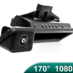 In-car dash camera with wide-angle lens and 170° 1080p label.